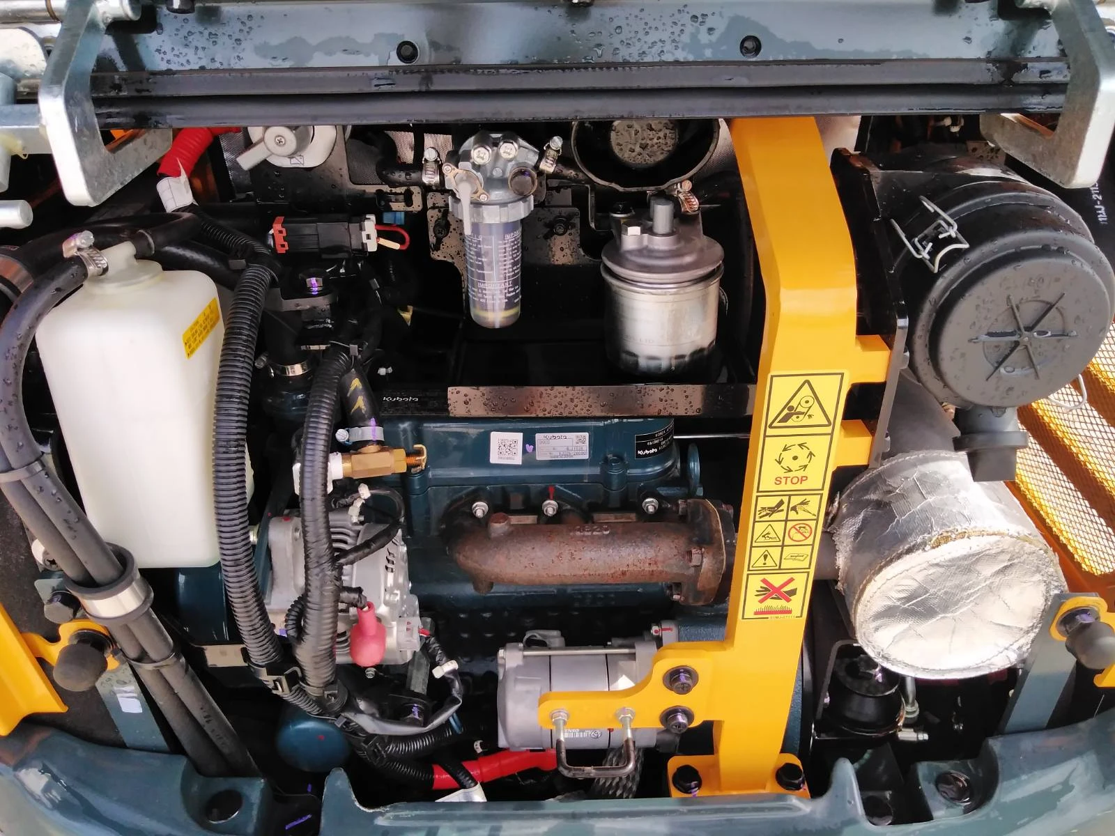 Багер Hyundai ROBEX 18-9AK - 460 моточаса, снимка 10 - Индустриална техника - 55737673