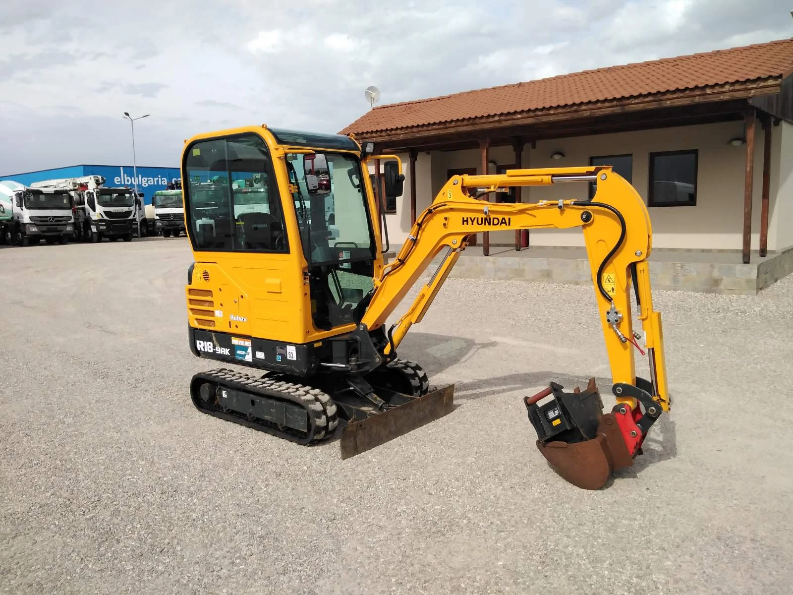 Багер Hyundai ROBEX 18-9AK - 460 моточаса