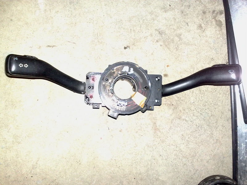 Ключ мигачи чистачки за Ауди А3 98г. 