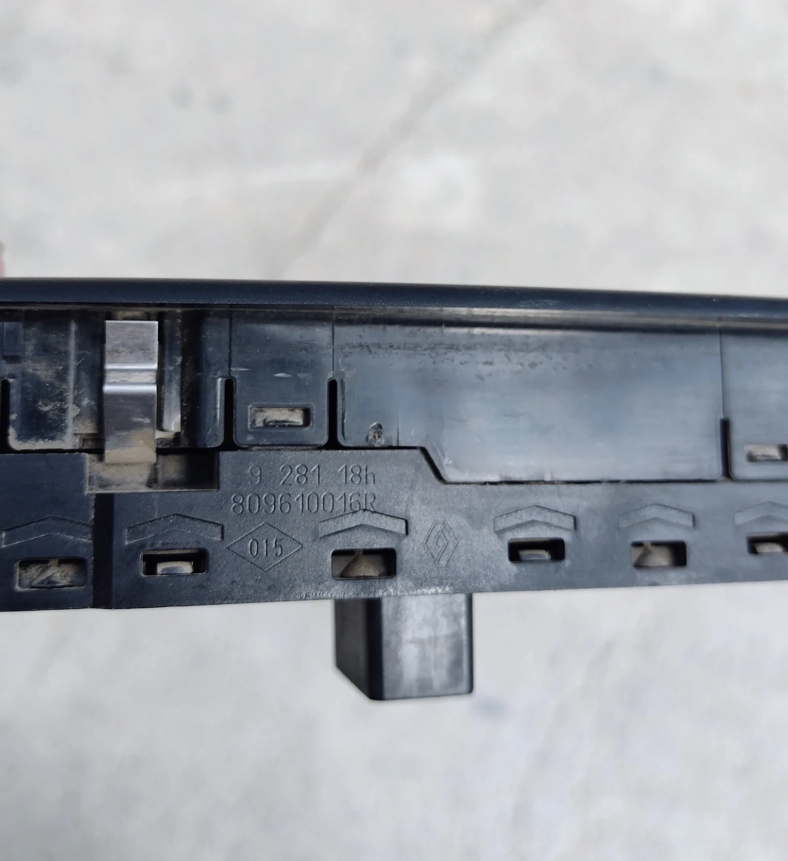 809610016R   .,   Renault Megane III 809610016R | Mobile.bg   3