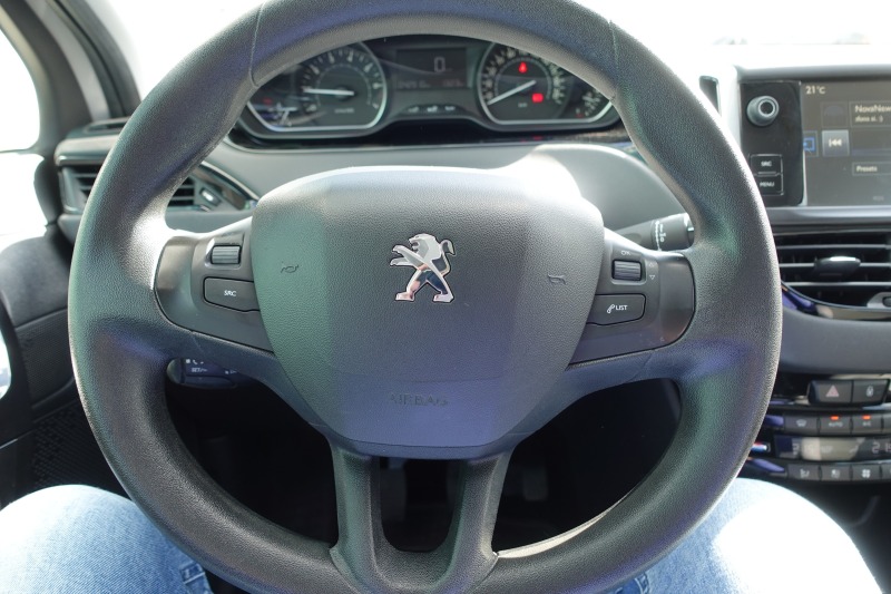 Peugeot 208 1, 0 бензин, снимка 12 - Автомобили и джипове - 46261666