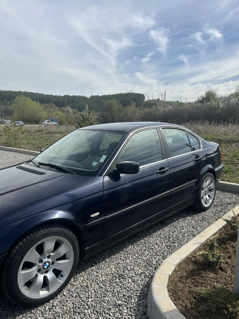 BMW 330 330d, снимка 2 - Автомобили и джипове - 46417351