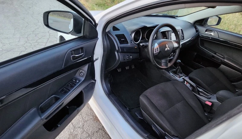 Mitsubishi Lancer 1.6 газ-бензин , снимка 7 - Автомобили и джипове - 46653356