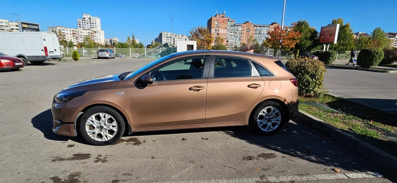 Kia Ceed, снимка 2 - Автомобили и джипове - 47655380