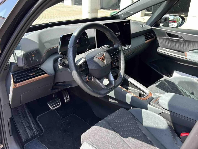 Cupra Born 326HP/VZ/NAVI/LED/ACC/AMBI/CAM/617v, снимка 10 - Автомобили и джипове - 50685992