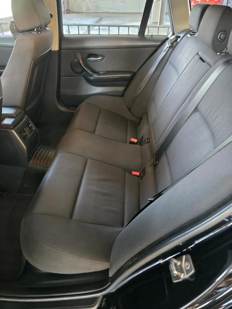 BMW 320 Facelift EURO 5, снимка 10 - Автомобили и джипове - 52723805