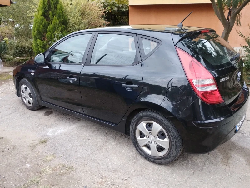 Hyundai I30 1.6 crdi, снимка 2 - Автомобили и джипове - 51912229
