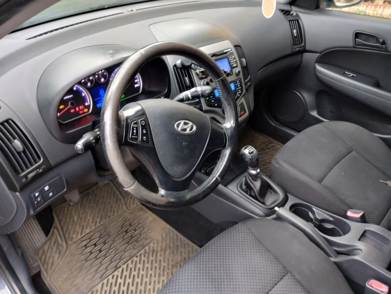 Hyundai I30 1.6 crdi, снимка 7 - Автомобили и джипове - 51912229