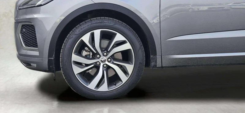 Jaguar E-pace 2.0, снимка 9 - Автомобили и джипове - 52160569