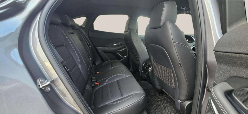 Jaguar E-pace 2.0, снимка 6 - Автомобили и джипове - 52160569