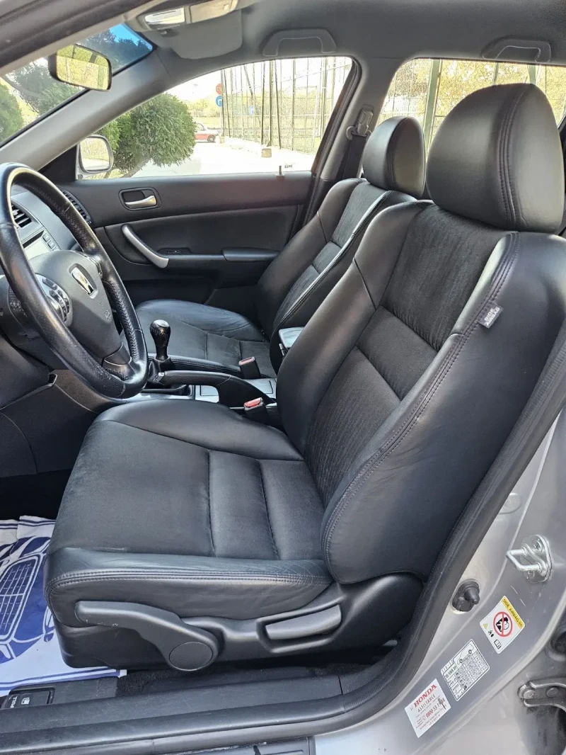 Honda Accord 2.4i-VTEC Type S Tourer, снимка 10 - Автомобили и джипове - 52303442