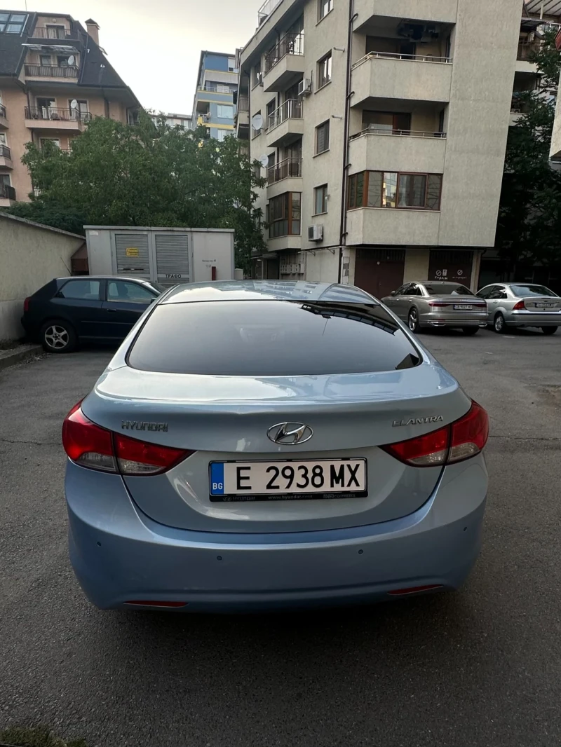 Hyundai Elantra 1.6 MPI, снимка 4 - Автомобили и джипове - 52490996