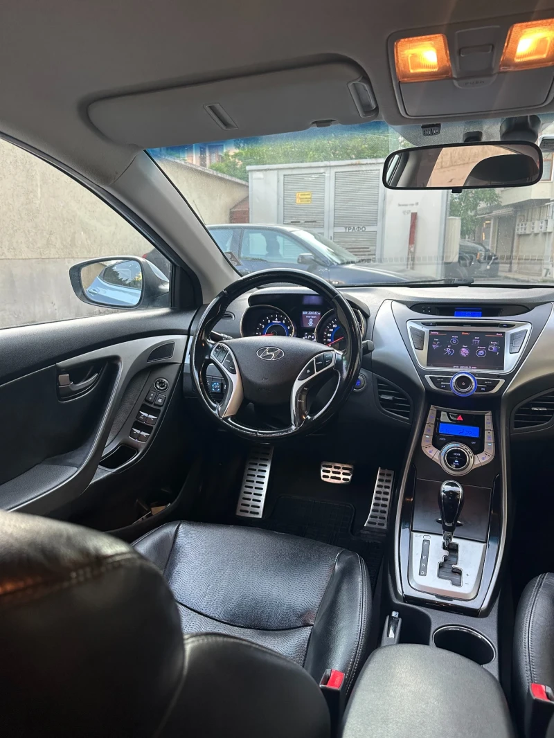 Hyundai Elantra 1.6 MPI, снимка 10 - Автомобили и джипове - 52490996