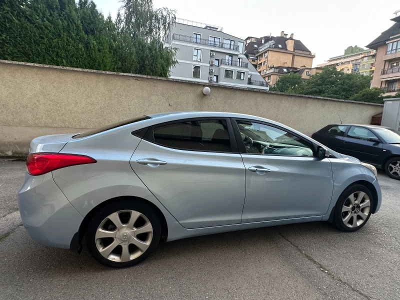 Hyundai Elantra 1.6 MPI, снимка 6 - Автомобили и джипове - 52490996