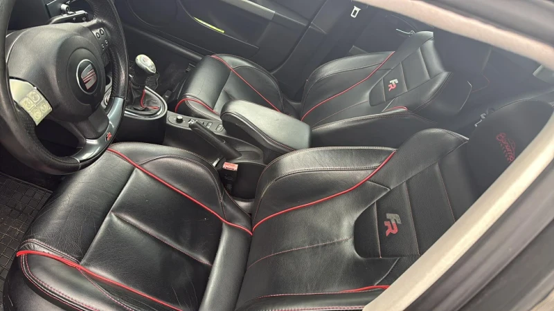 Seat Leon, снимка 8 - Автомобили и джипове - 52593420
