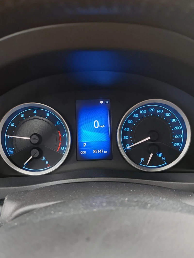 Toyota Corolla LUNA 1.6, снимка 5 - Автомобили и джипове - 53057622