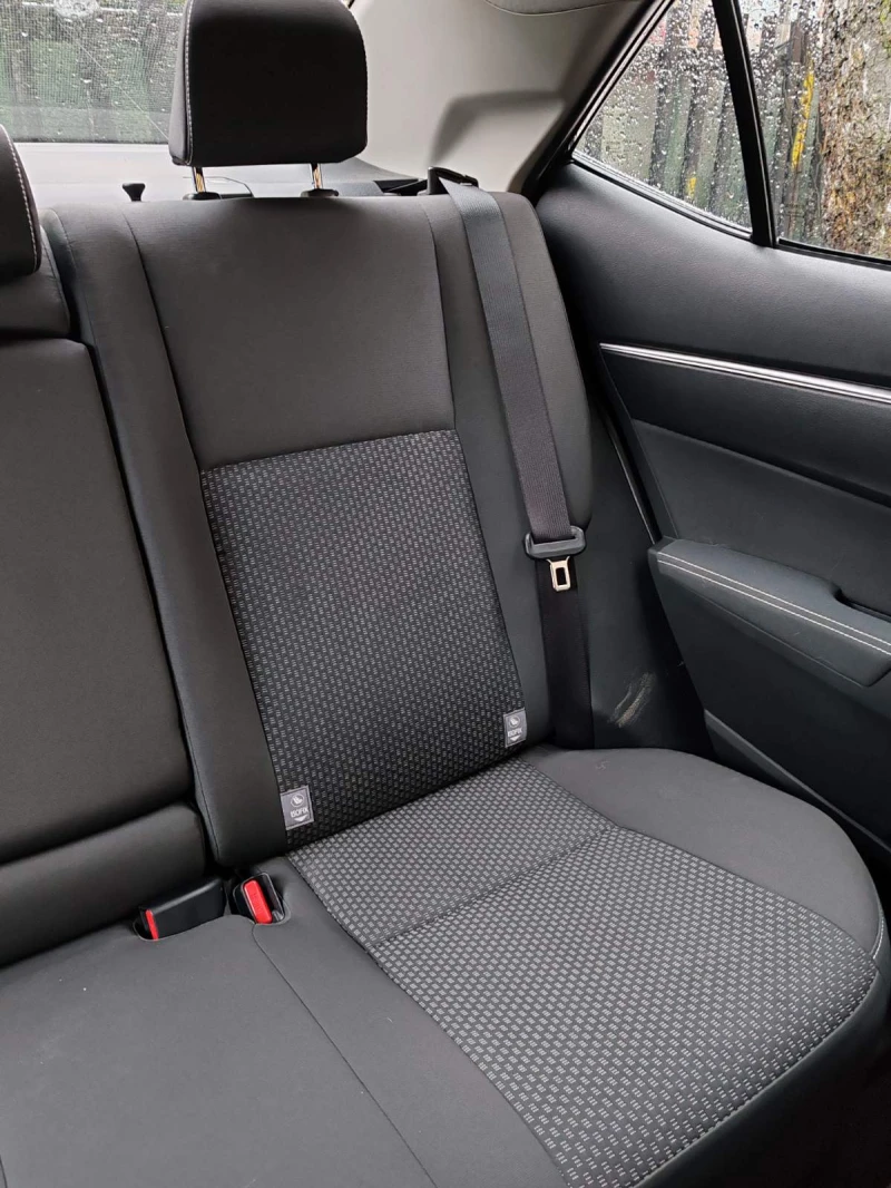 Toyota Corolla LUNA 1.6, снимка 6 - Автомобили и джипове - 53057622