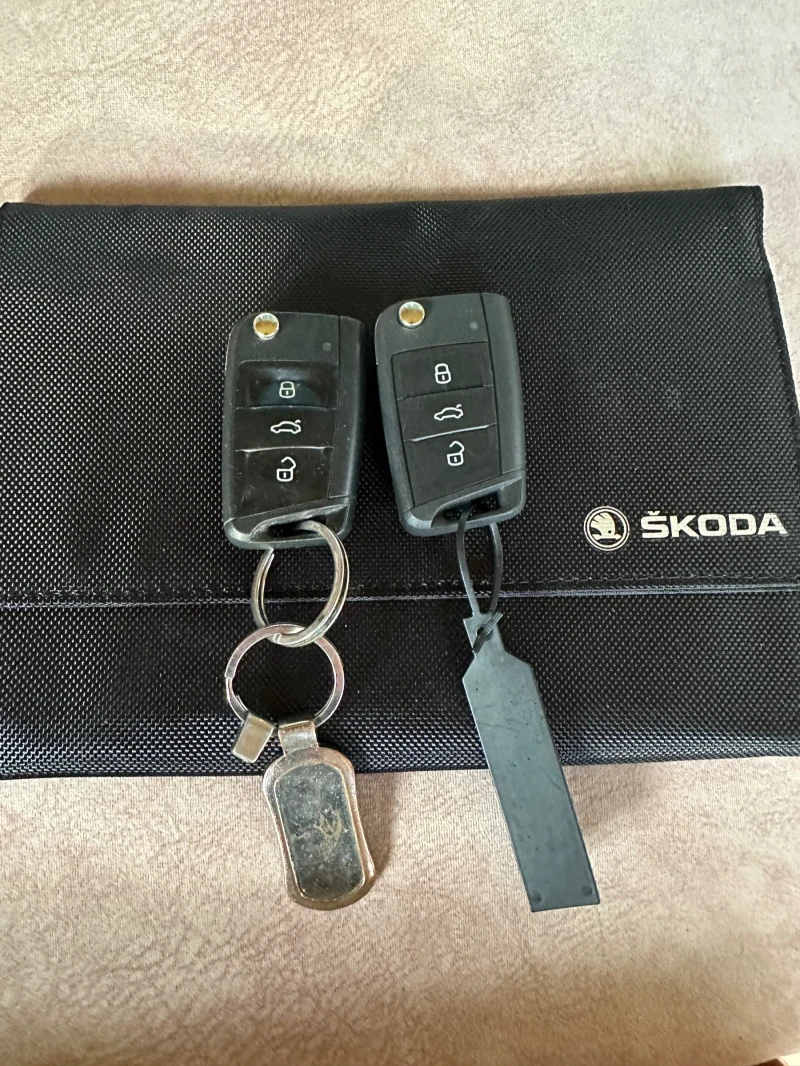 Skoda Rapid 110HP 6 скорости, снимка 7 - Автомобили и джипове - 53198506