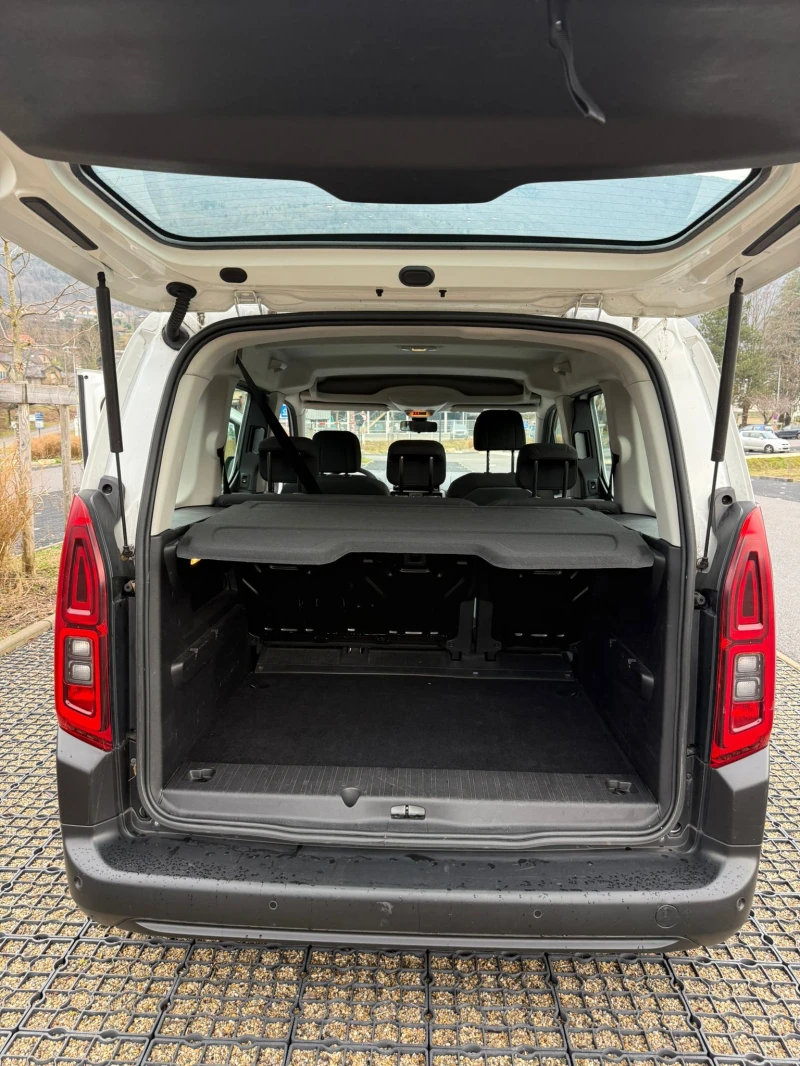 Citroen Berlingo 1.5BLUE HDI EAT8 131, снимка 7 - Автомобили и джипове - 53287070