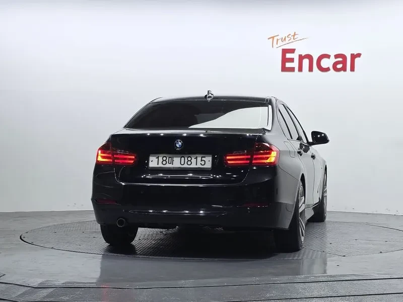 BMW 320 d Sports, снимка 4 - Автомобили и джипове - 53854794