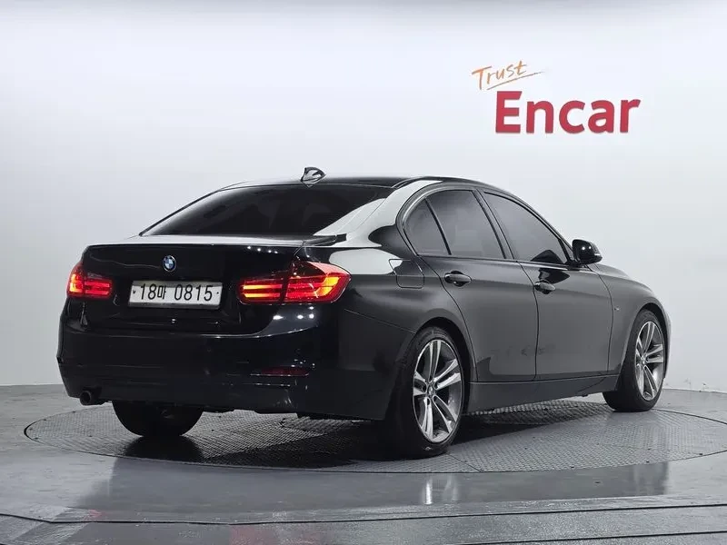 BMW 320 d Sports, снимка 2 - Автомобили и джипове - 53854794