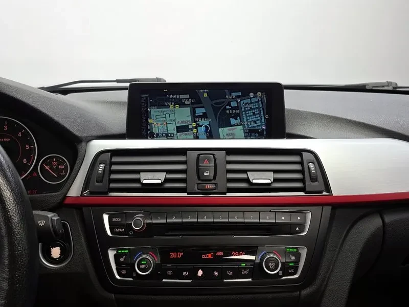 BMW 320 d Sports, снимка 14 - Автомобили и джипове - 53854794