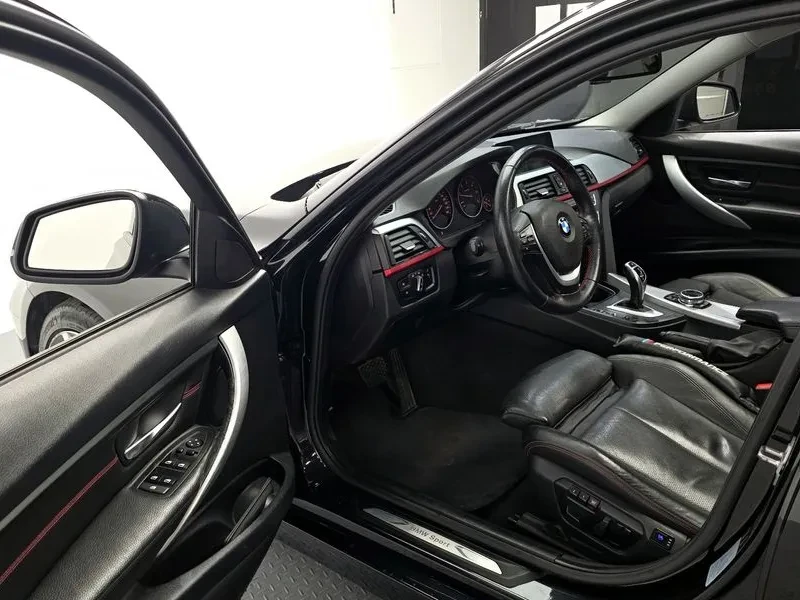 BMW 320 d Sports, снимка 10 - Автомобили и джипове - 53854794