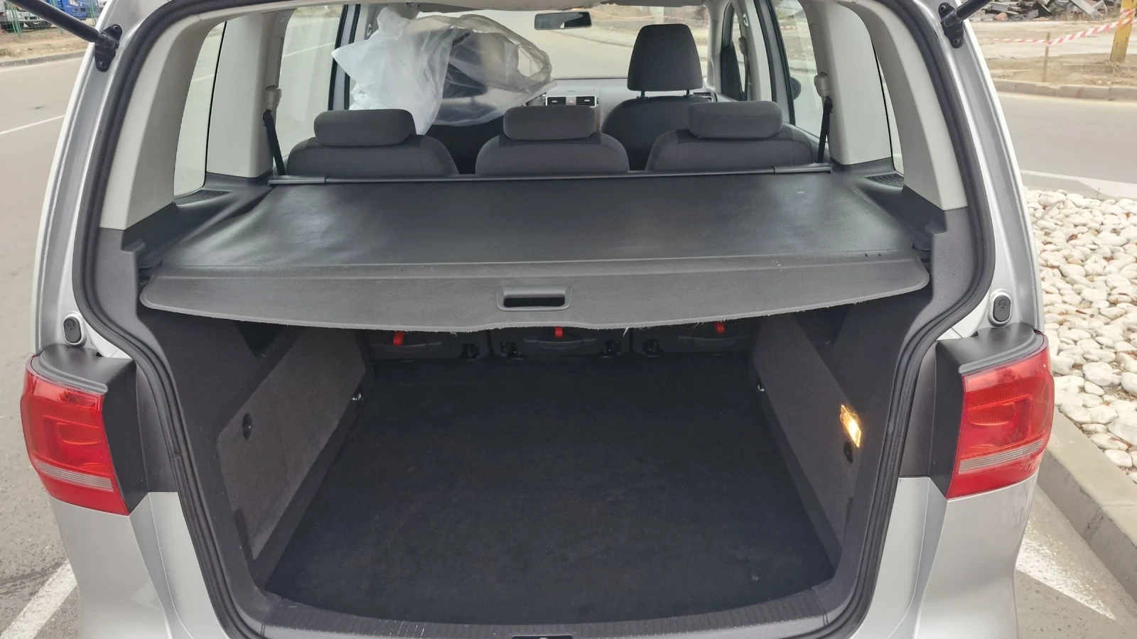 VW Touran 1.6 TDI  - изображение 9