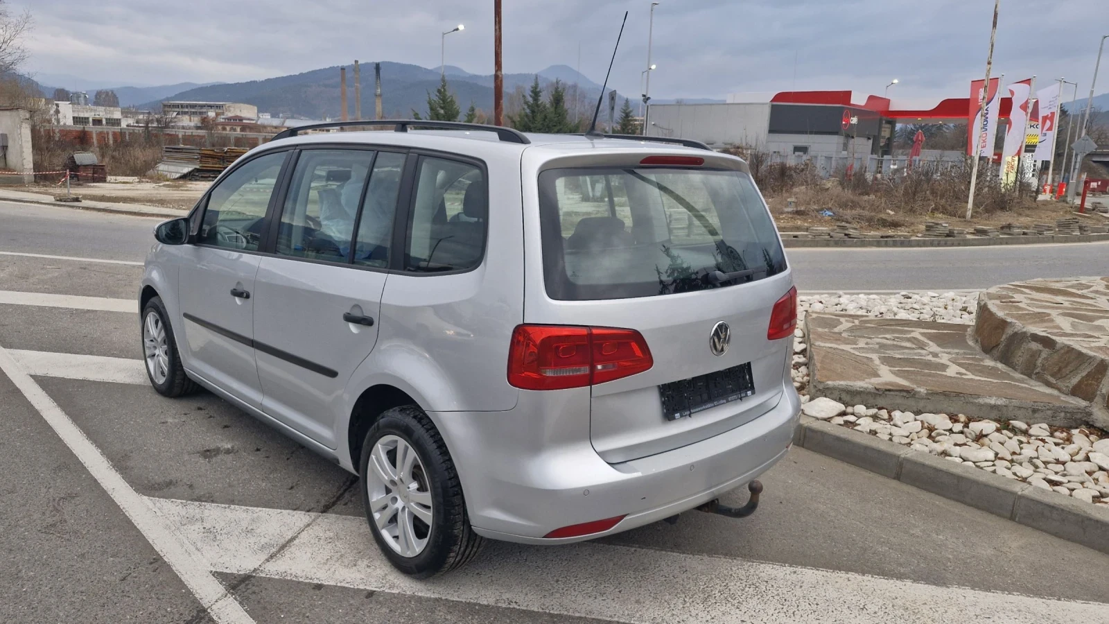 VW Touran 1.6 TDI  - изображение 8