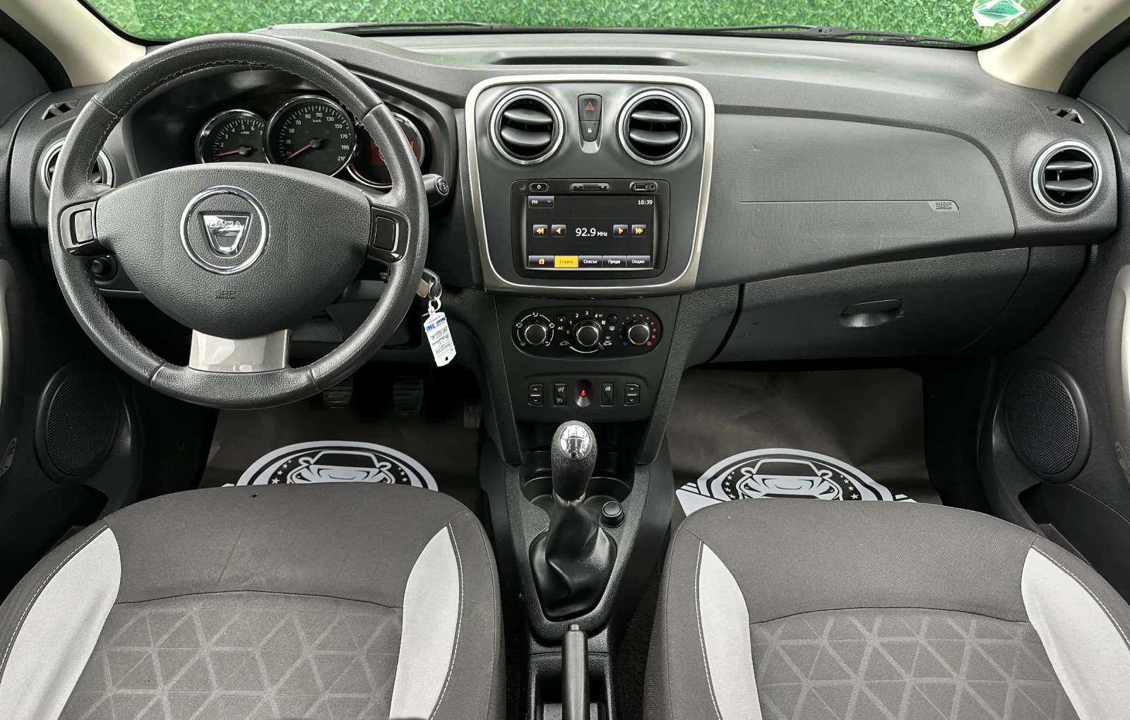 Dacia Sandero KAMERA / NAVY/ STEPWAY - изображение 7