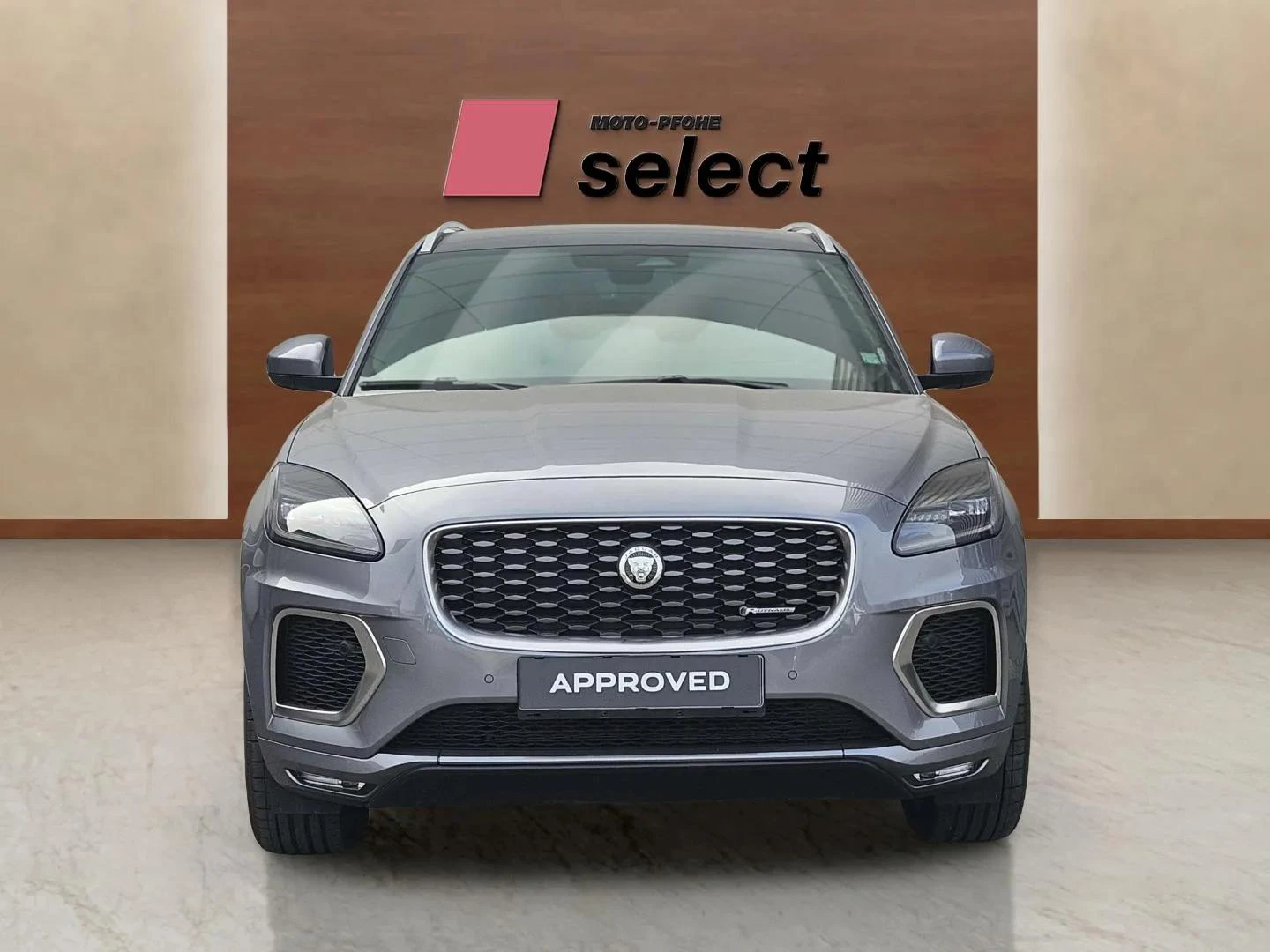 Jaguar E-pace 2.0 D - изображение 7
