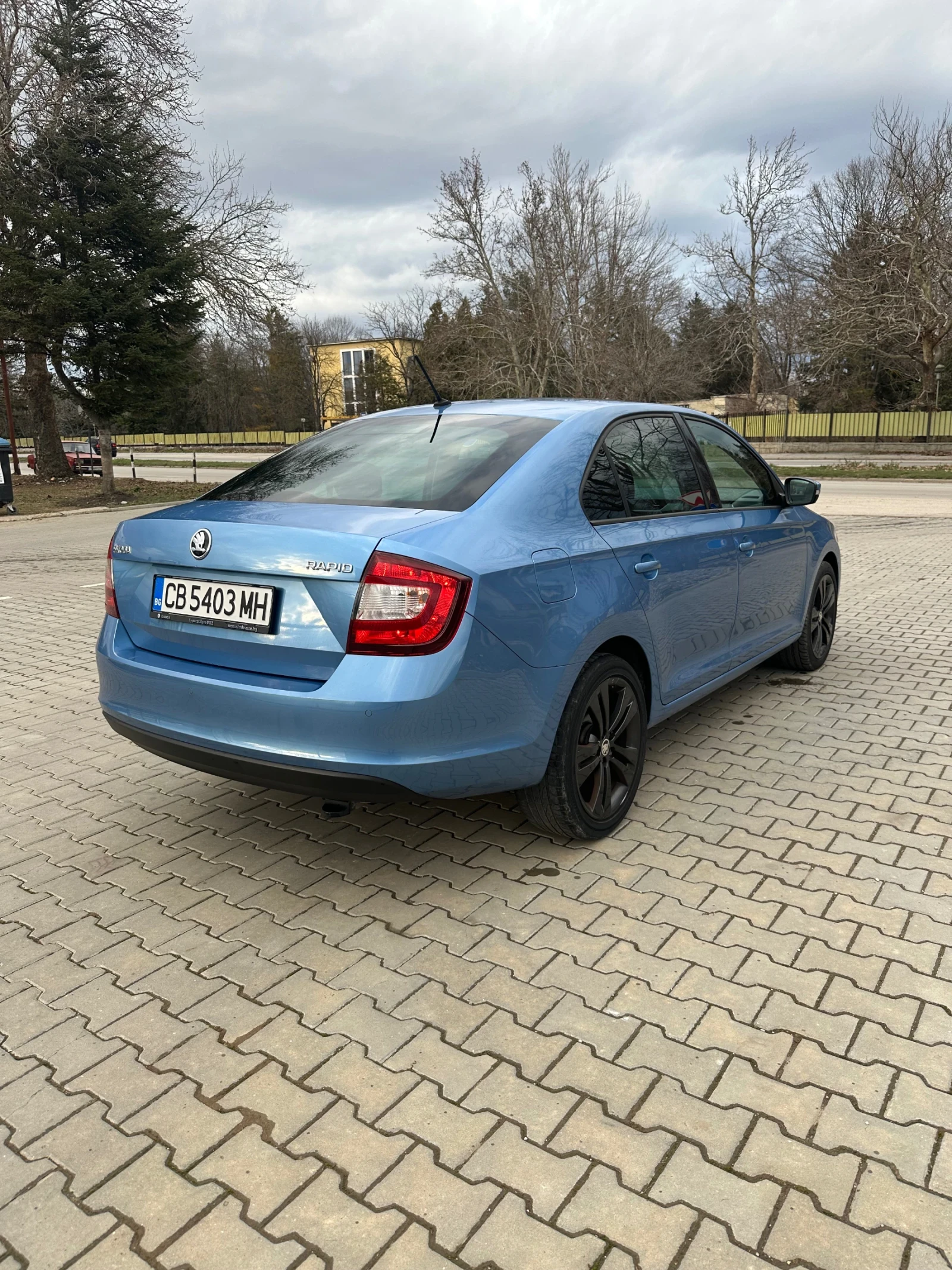 Skoda Rapid 110HP 6 скорости - изображение 4