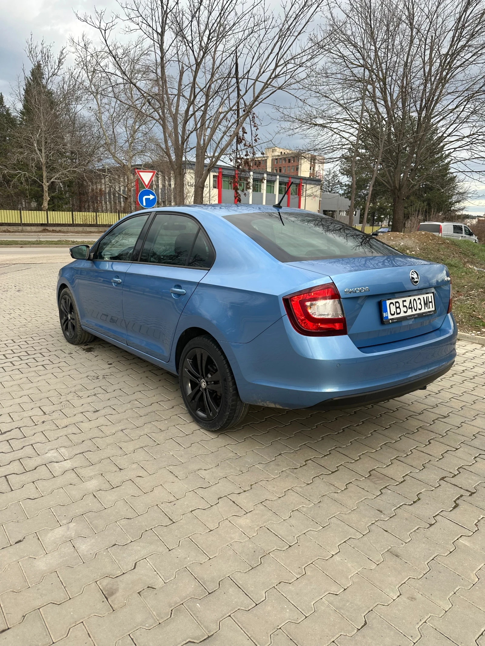 Skoda Rapid 110HP 6 скорости - изображение 3