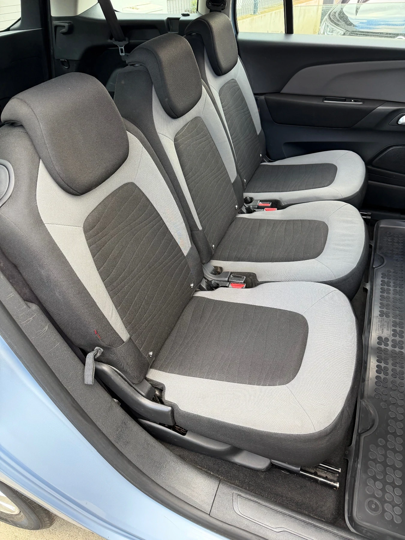 Citroen Grand C4 Picasso 1.6hdi 6+ 1 Navi 6ск, снимка 14 - Автомобили и джипове - 53637153