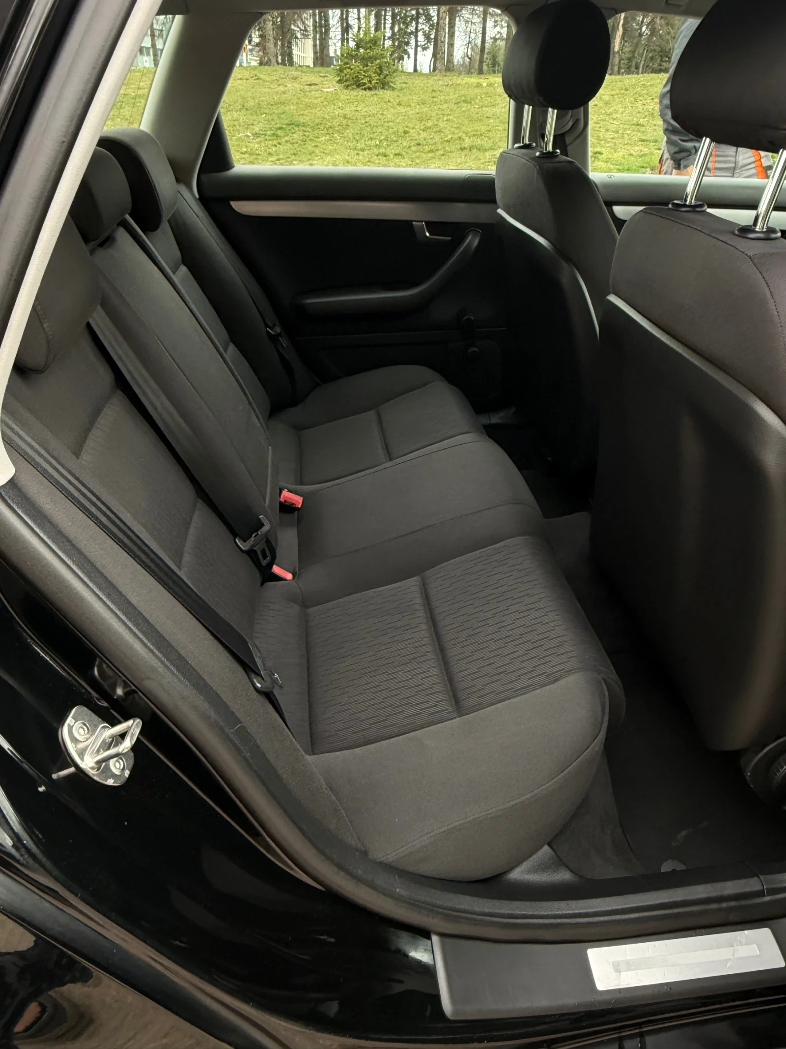 Audi A4 1.9TDI ТОП СЪСТОЯНИЕ!!, снимка 9 - Автомобили и джипове - 53904454