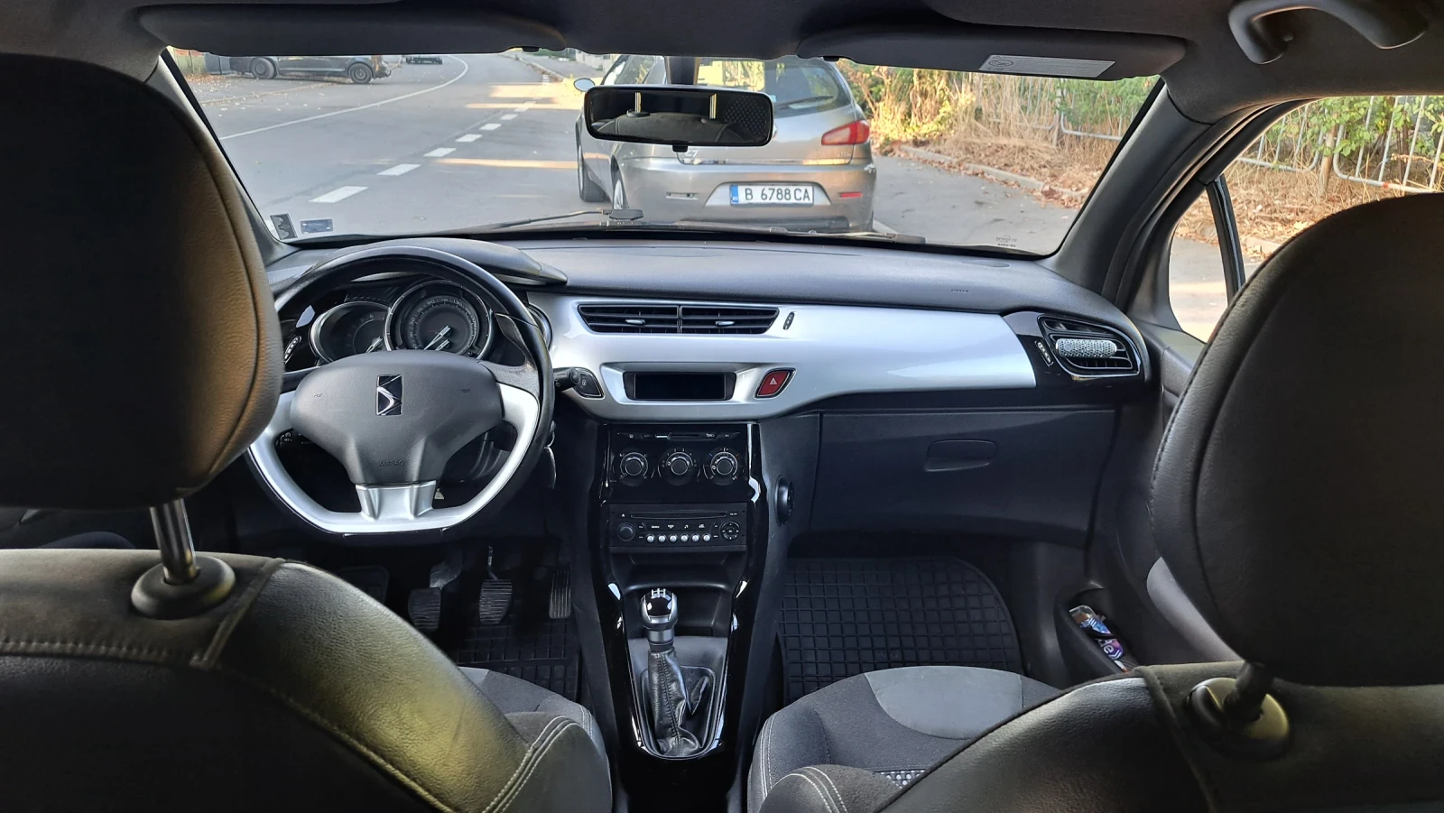 Citroen DS3 1.4, снимка 5 - Автомобили и джипове - 54461870