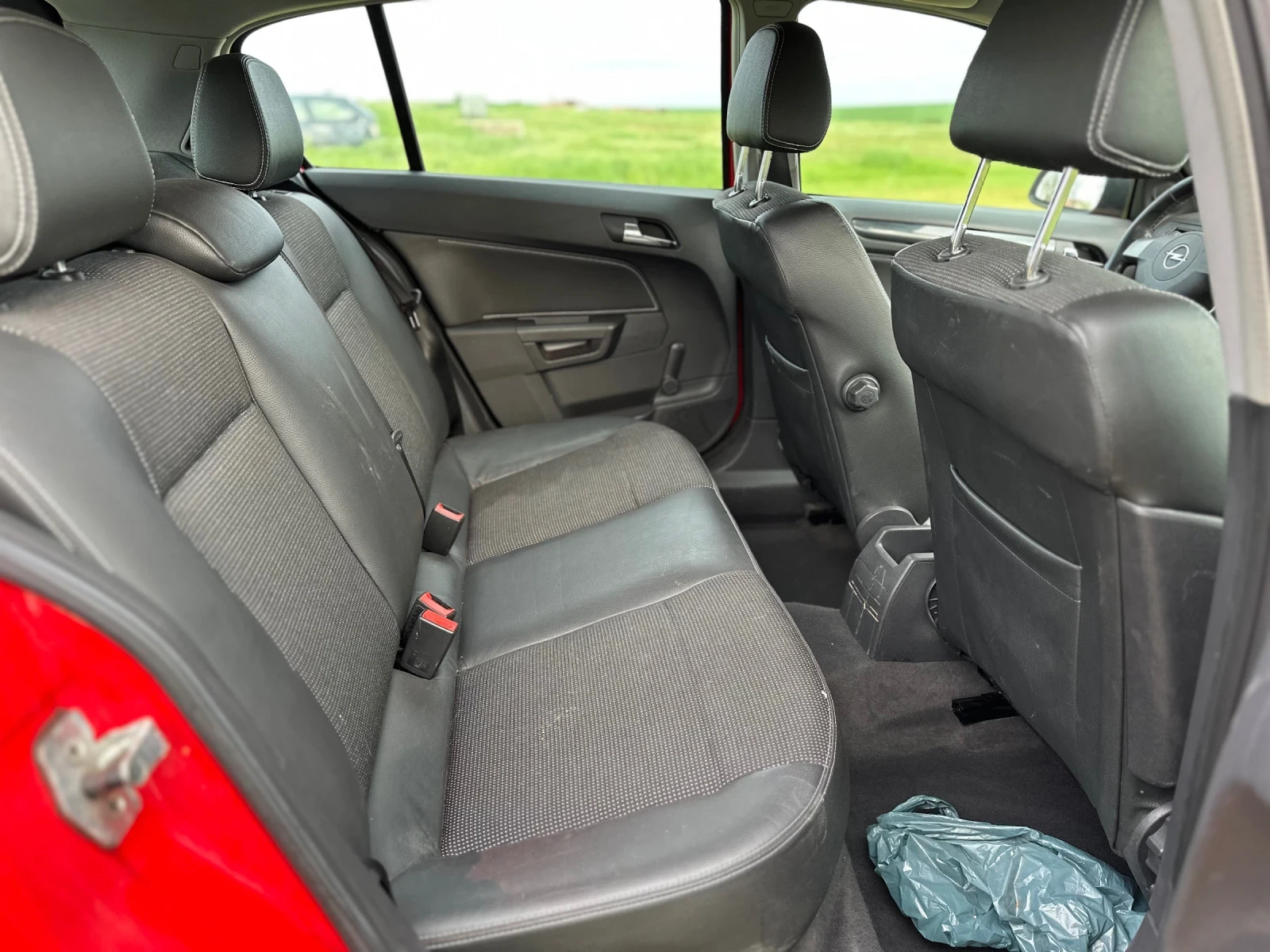 Opel Astra, снимка 12 - Автомобили и джипове - 54488354