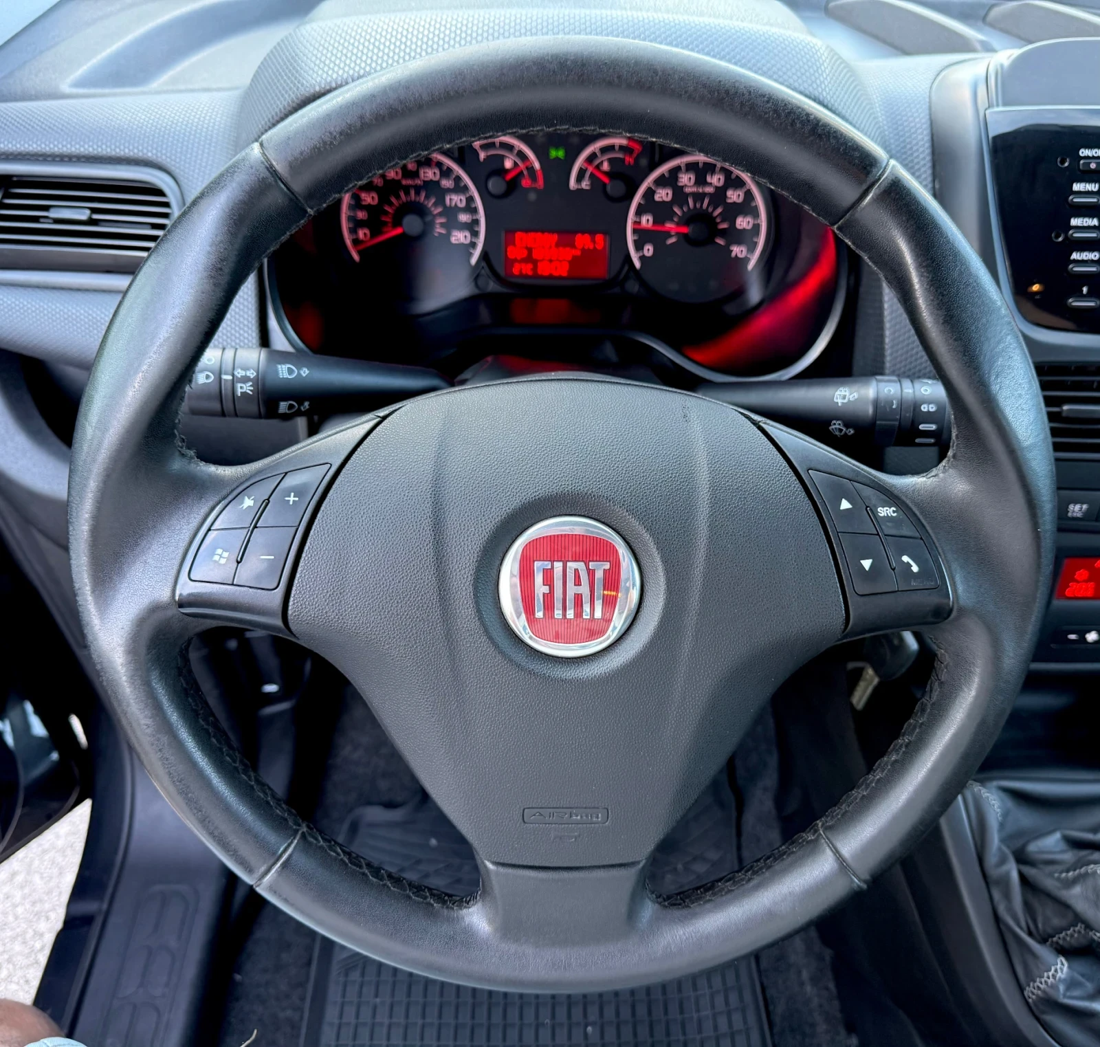 Fiat Doblo 1.6 JTD/105kc/6ck/Пътнически/Климатроник/Автопилот, снимка 10 - Автомобили и джипове - 54986705
