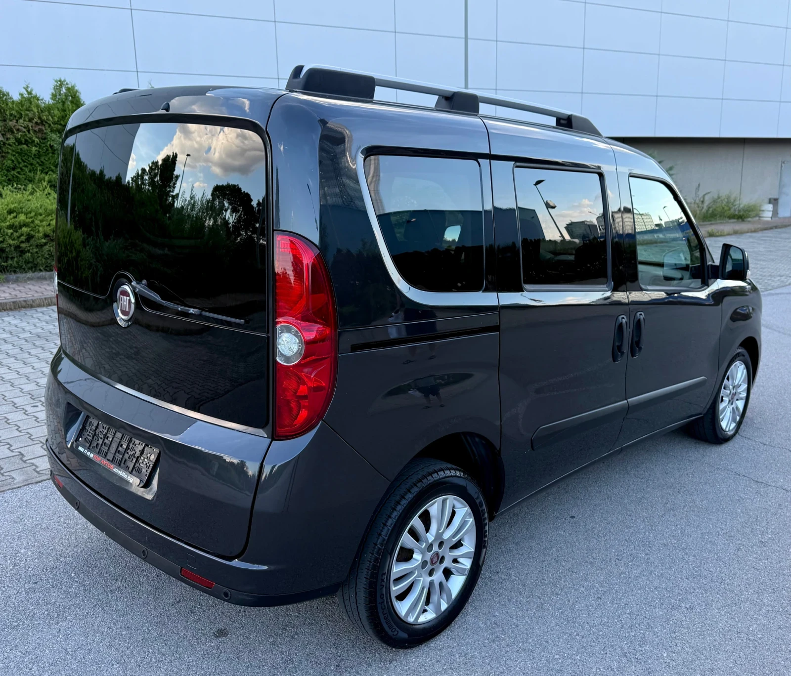 Fiat Doblo 1.6 JTD/105kc/6ck/Пътнически/Климатроник/Автопилот, снимка 4 - Автомобили и джипове - 54986705