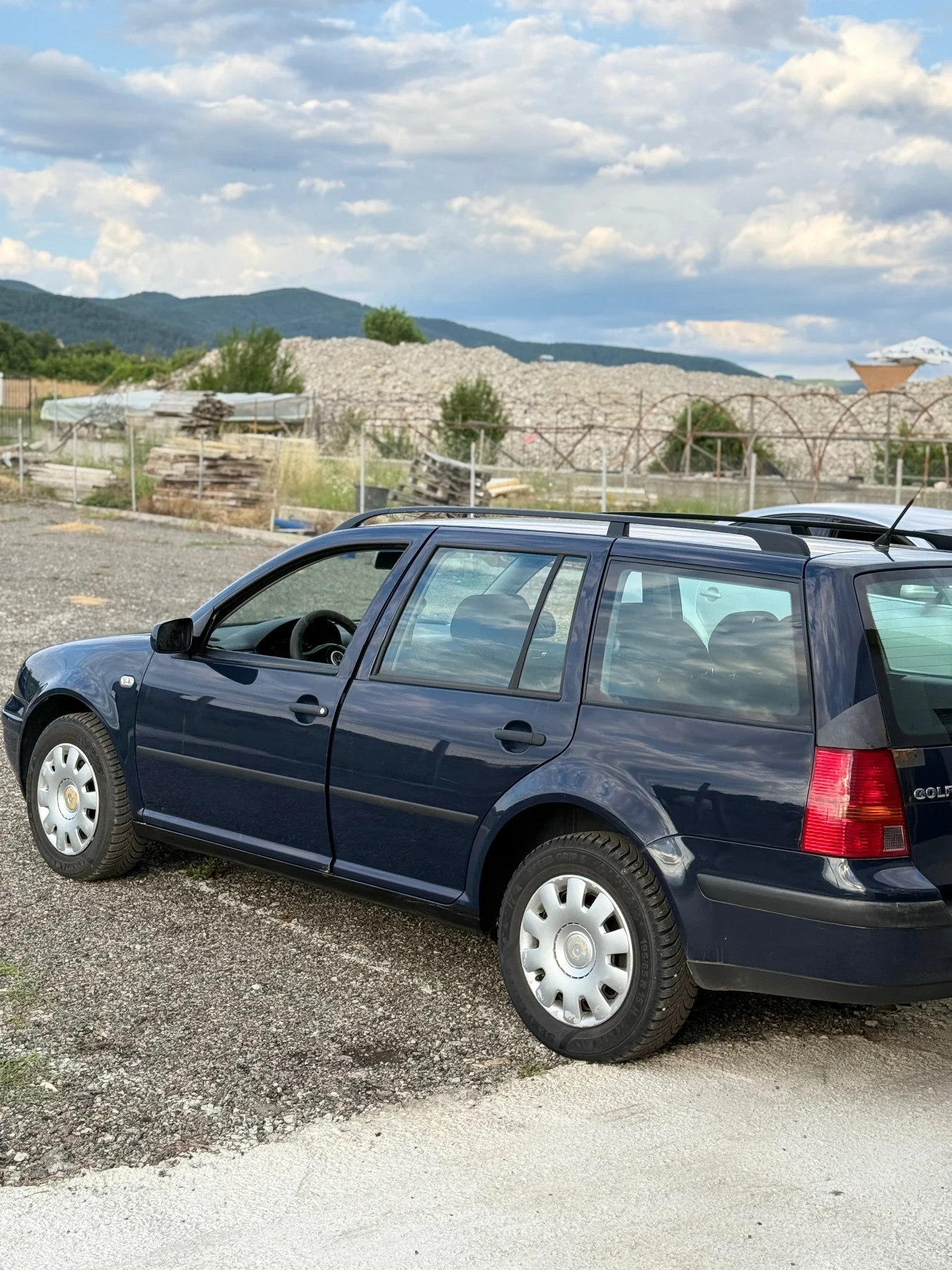 VW Golf, снимка 3 - Автомобили и джипове - 55351744