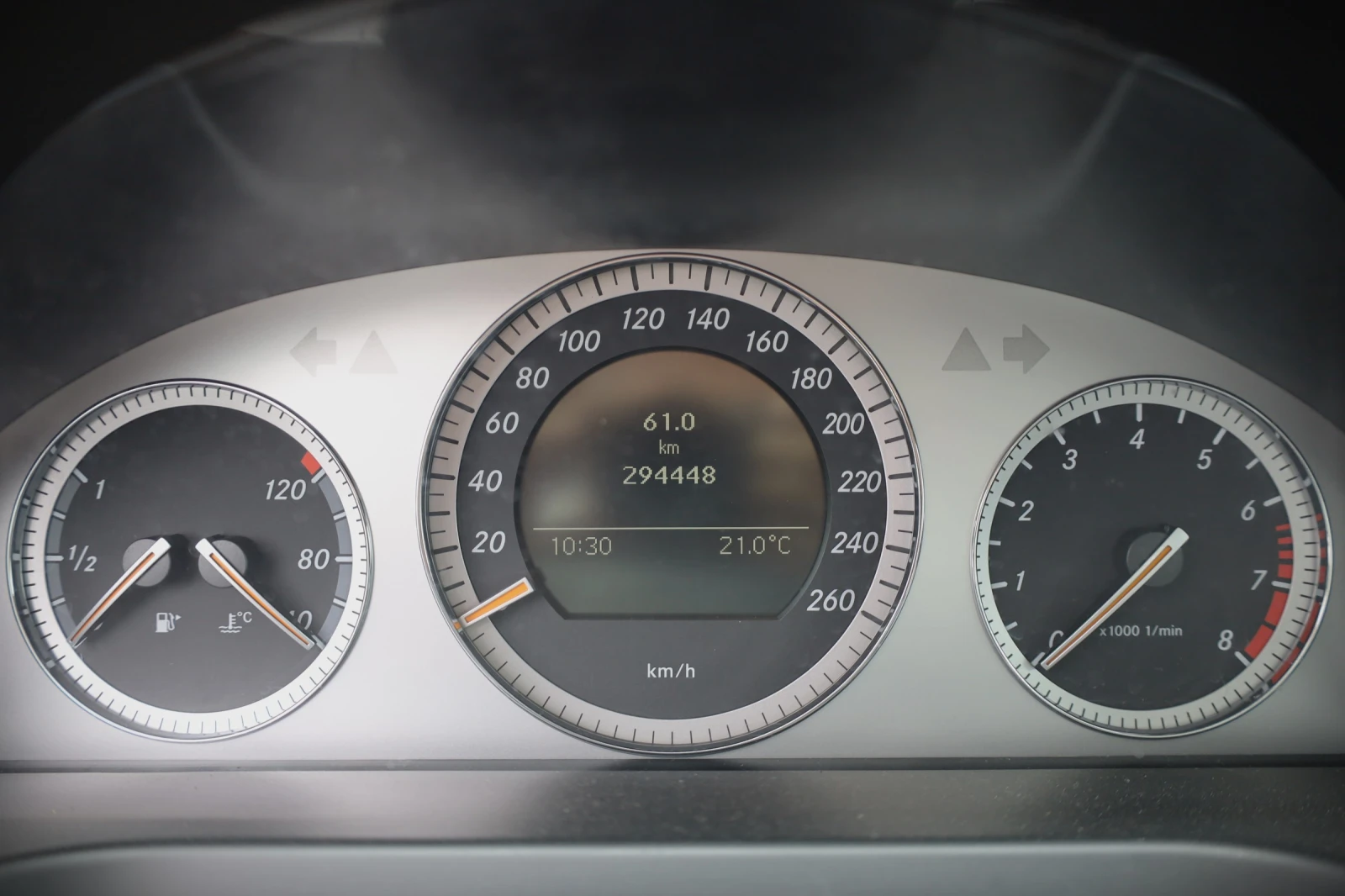 Mercedes-Benz C 280 Avantgarde 3.0 Бензин\Газ, снимка 11 - Автомобили и джипове - 55219331