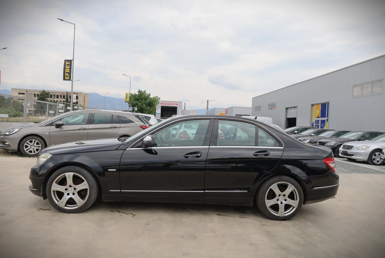 Mercedes-Benz C 280 Avantgarde 3.0 Бензин\Газ, снимка 4 - Автомобили и джипове - 55219331