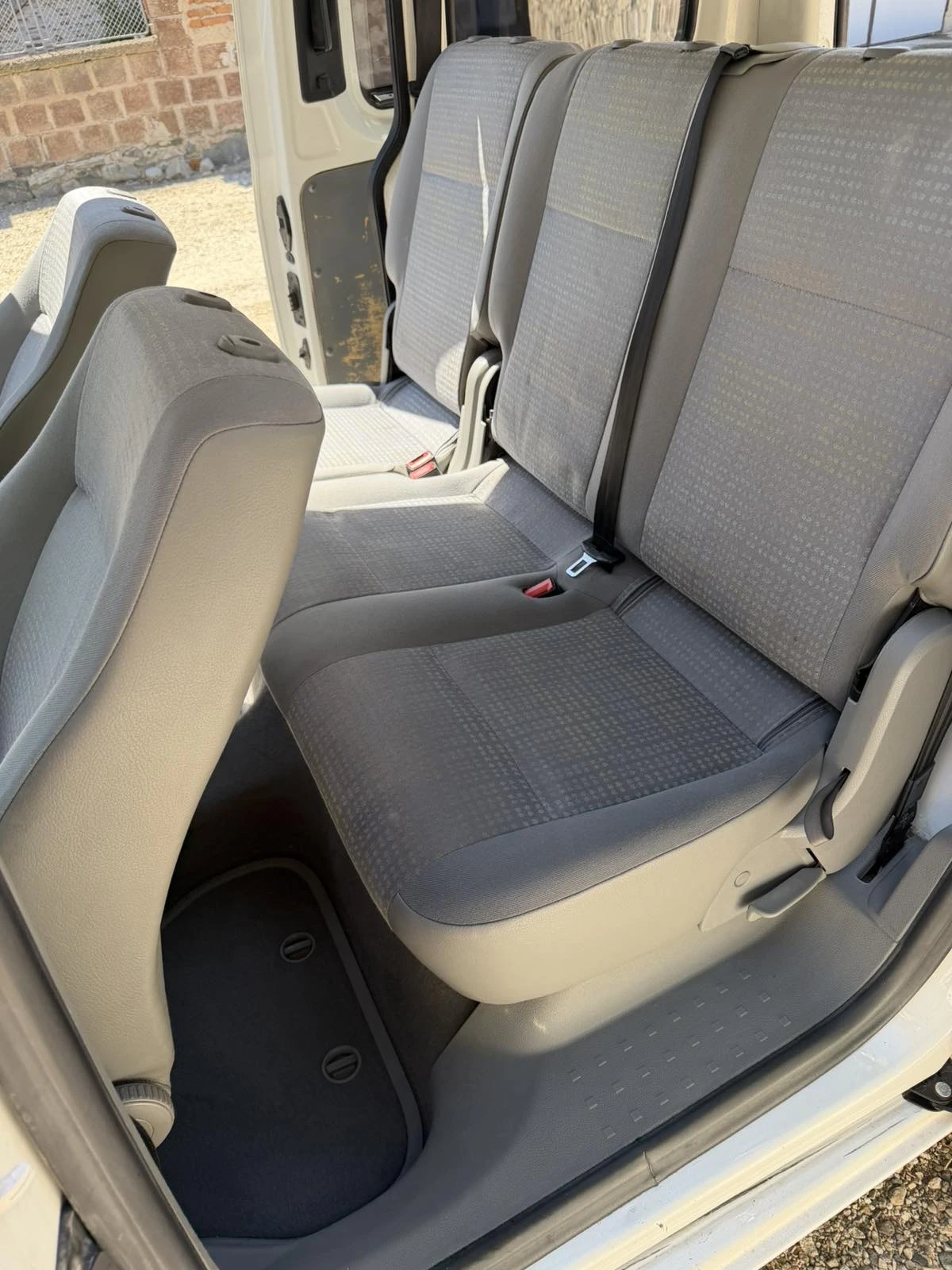 VW Caddy, снимка 13 - Автомобили и джипове - 55695131