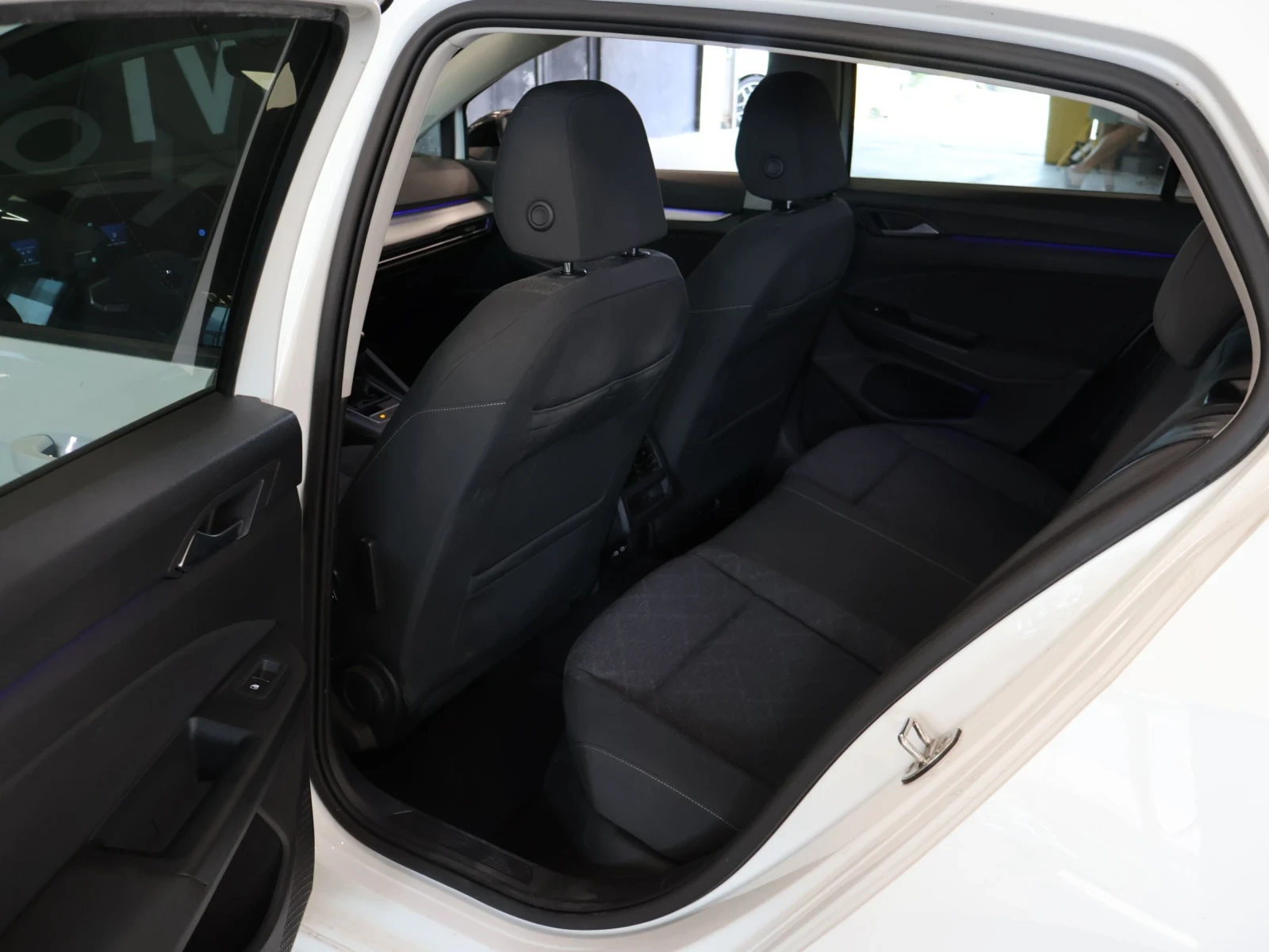 VW Golf VIII | 2.0TDI | 6MT | Life, снимка 15 - Автомобили и джипове - 55770600