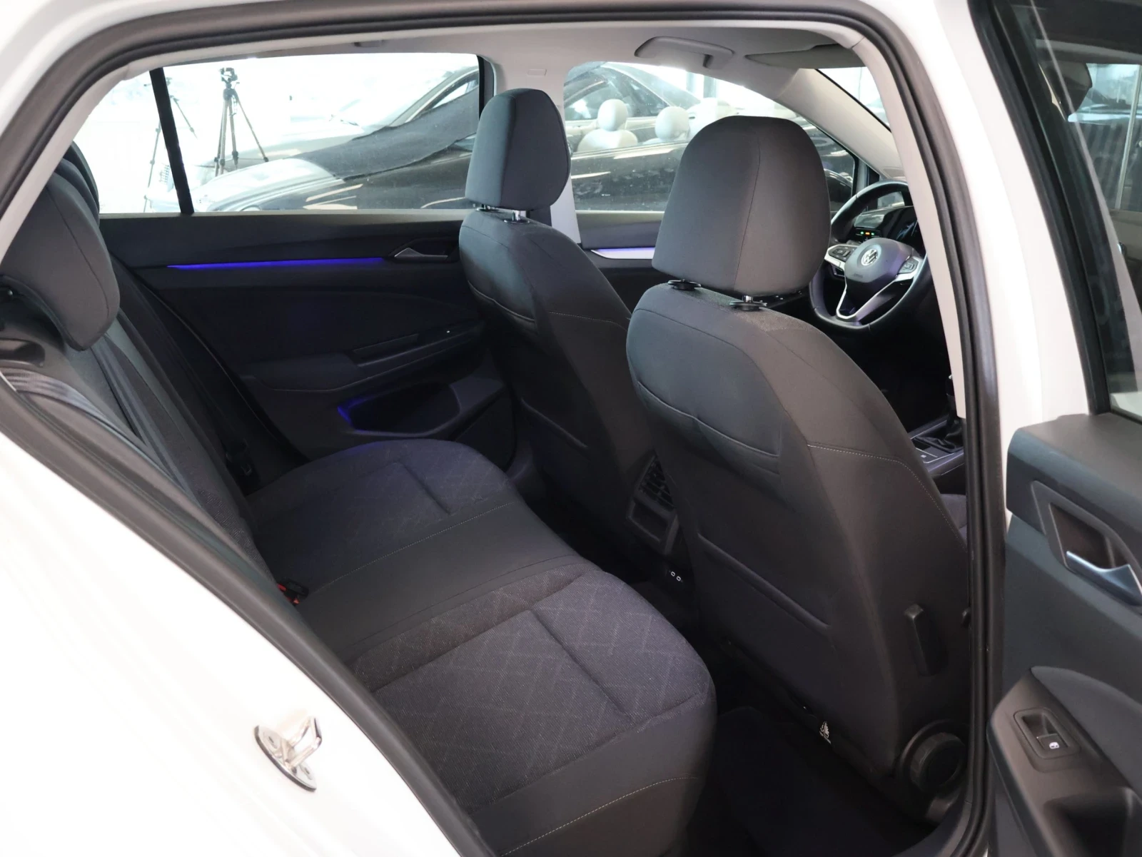 VW Golf VIII | 2.0TDI | 6MT | Life, снимка 14 - Автомобили и джипове - 55770600