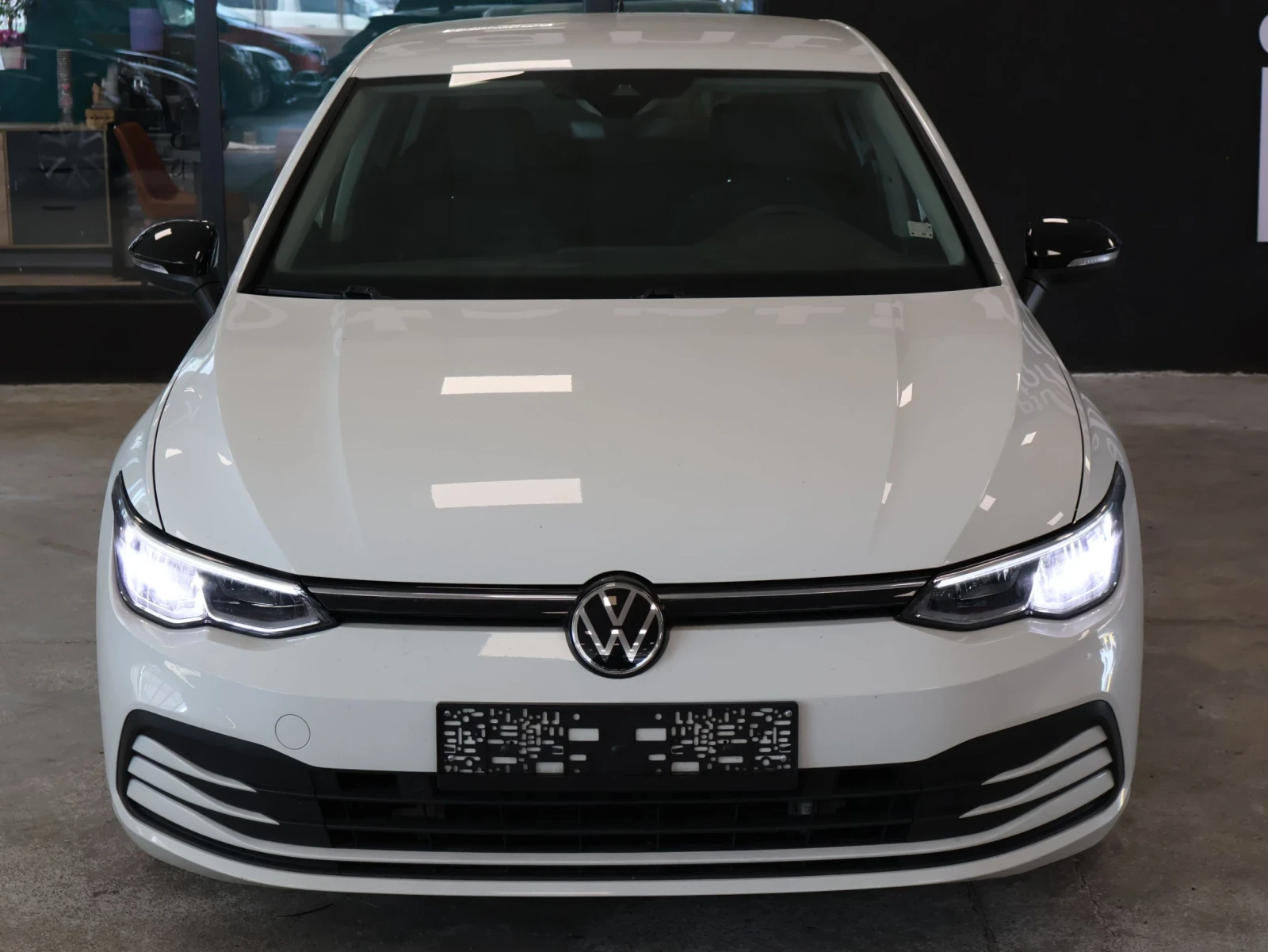 VW Golf VIII | 2.0TDI | 6MT | Life, снимка 2 - Автомобили и джипове - 55770600