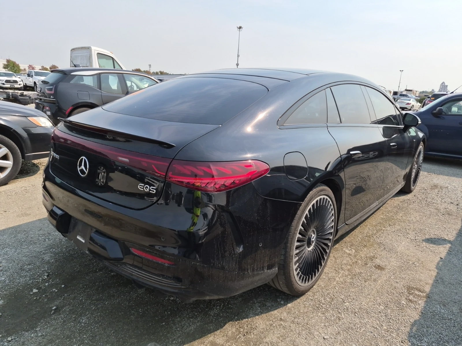Mercedes-Benz EQS * AMG * АВТОКРЕДИТ БЕЗ ПЪРВОНАЧАЛНА ВНОСКА* , снимка 3 - Автомобили и джипове - 56124736