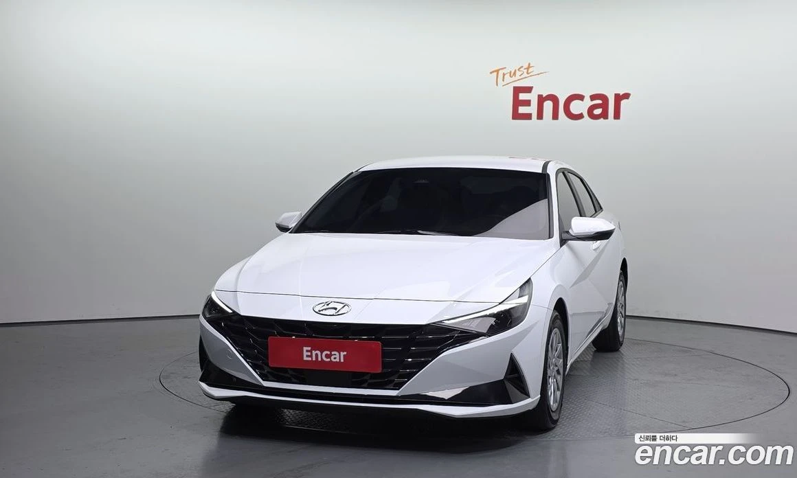 Hyundai Elantra 1.6 Smart, снимка 3 - Автомобили и джипове - 56155793