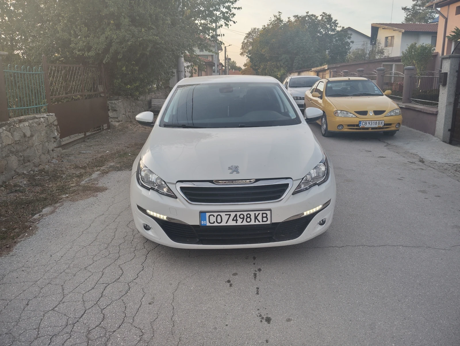 Peugeot 308 1.2 Турбо Style, снимка 4 - Автомобили и джипове - 56411708