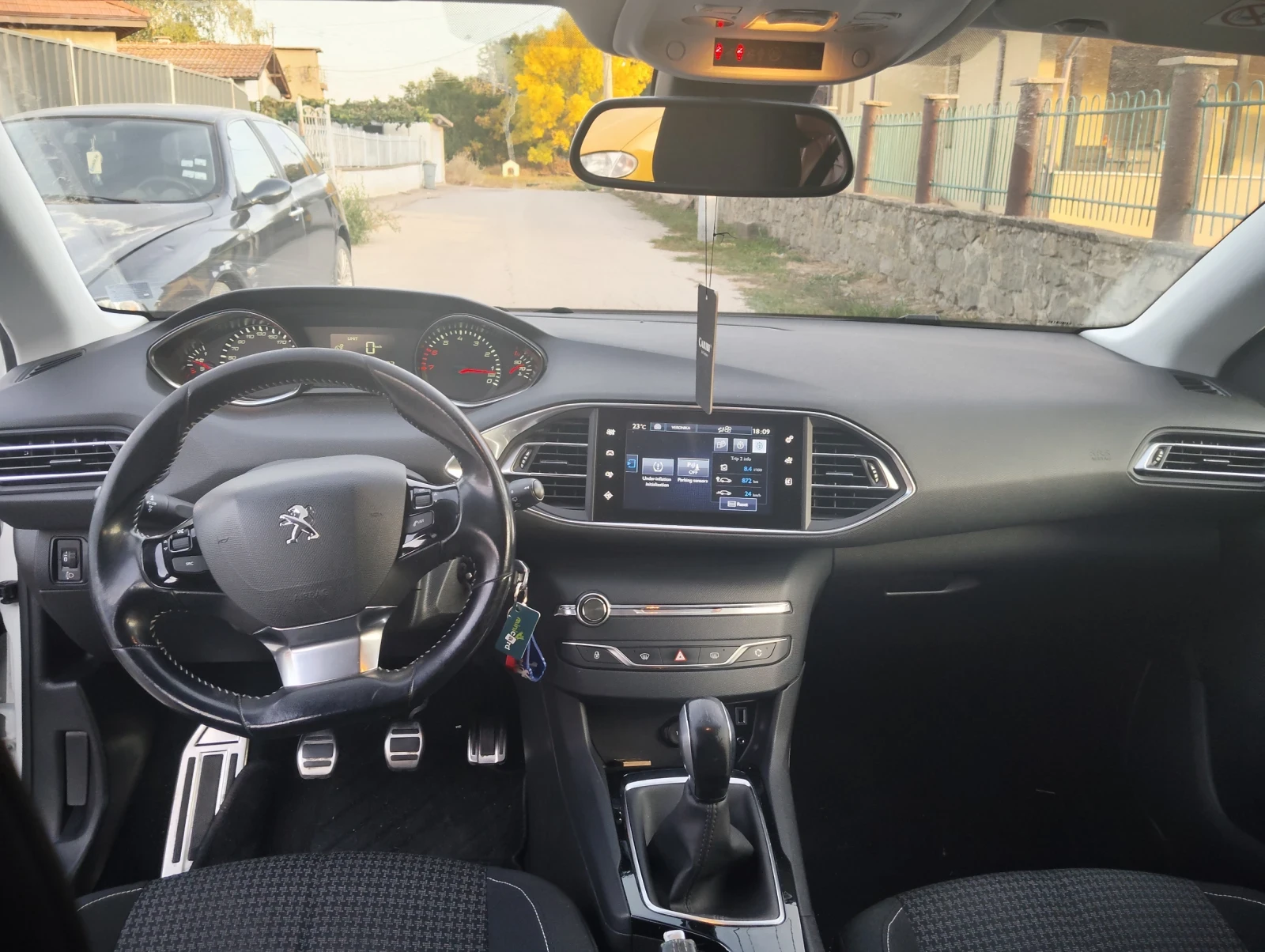 Peugeot 308 1.2 Турбо Style, снимка 8 - Автомобили и джипове - 56411708